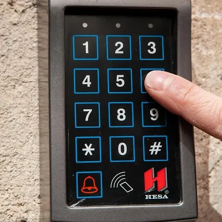 Clary Cefalu' Apartment